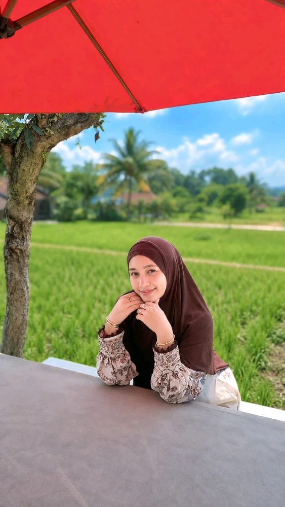 GIF opgelaai deur Zahrazys