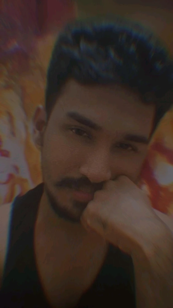 GIF uppladdad av Ashwin George
