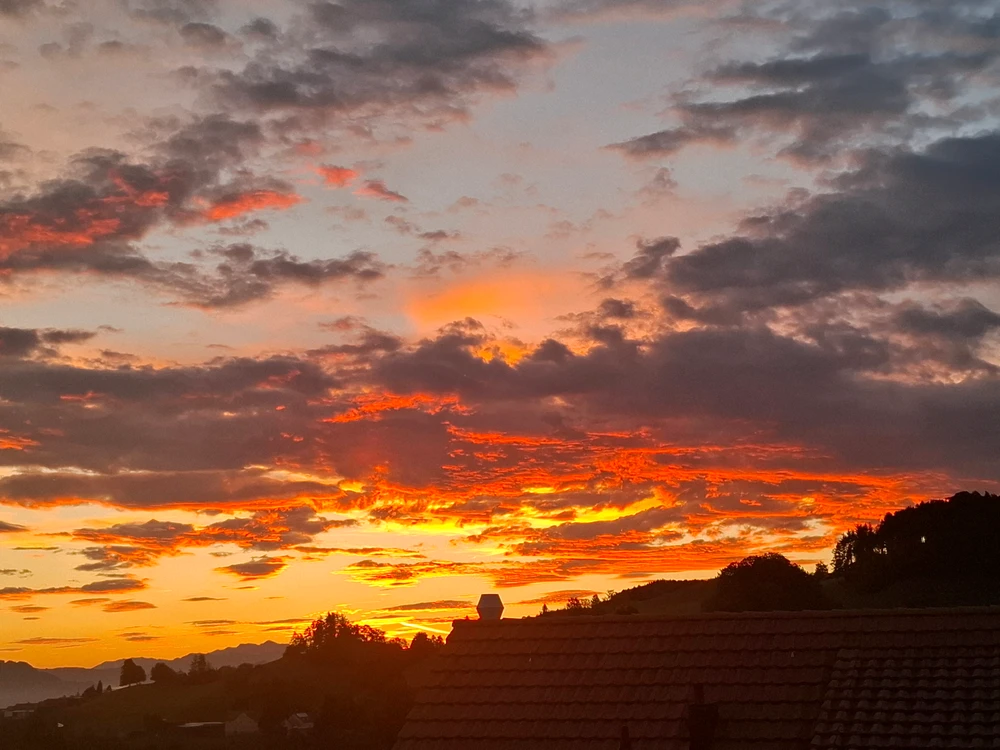 GIF yaikidwa ndi hana