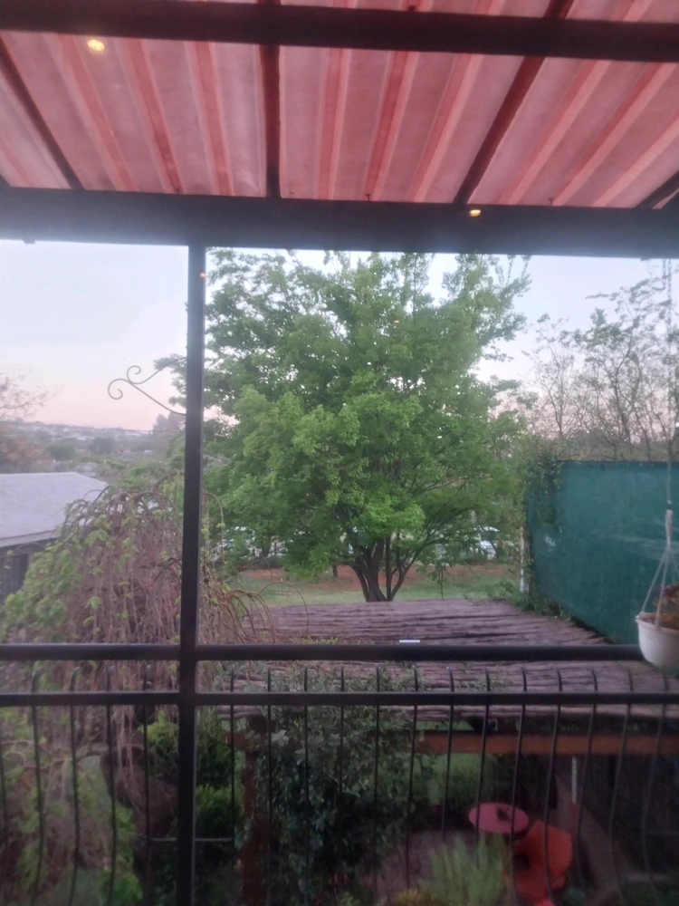 GIF yakaiswa naLeah