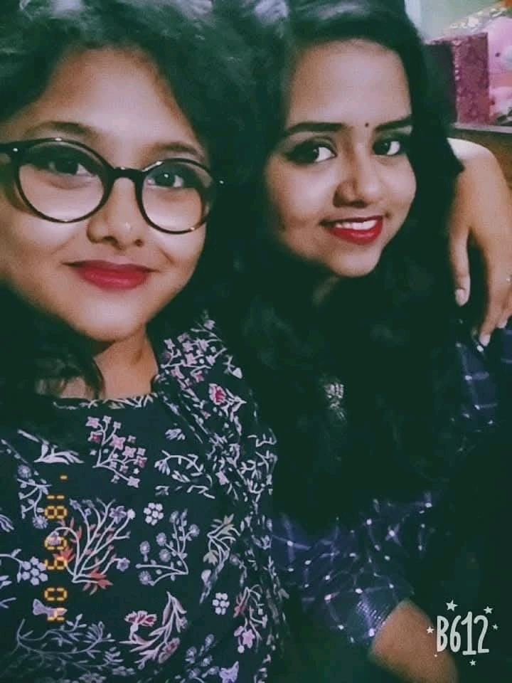 GIF naložil Akansha Mukherjee