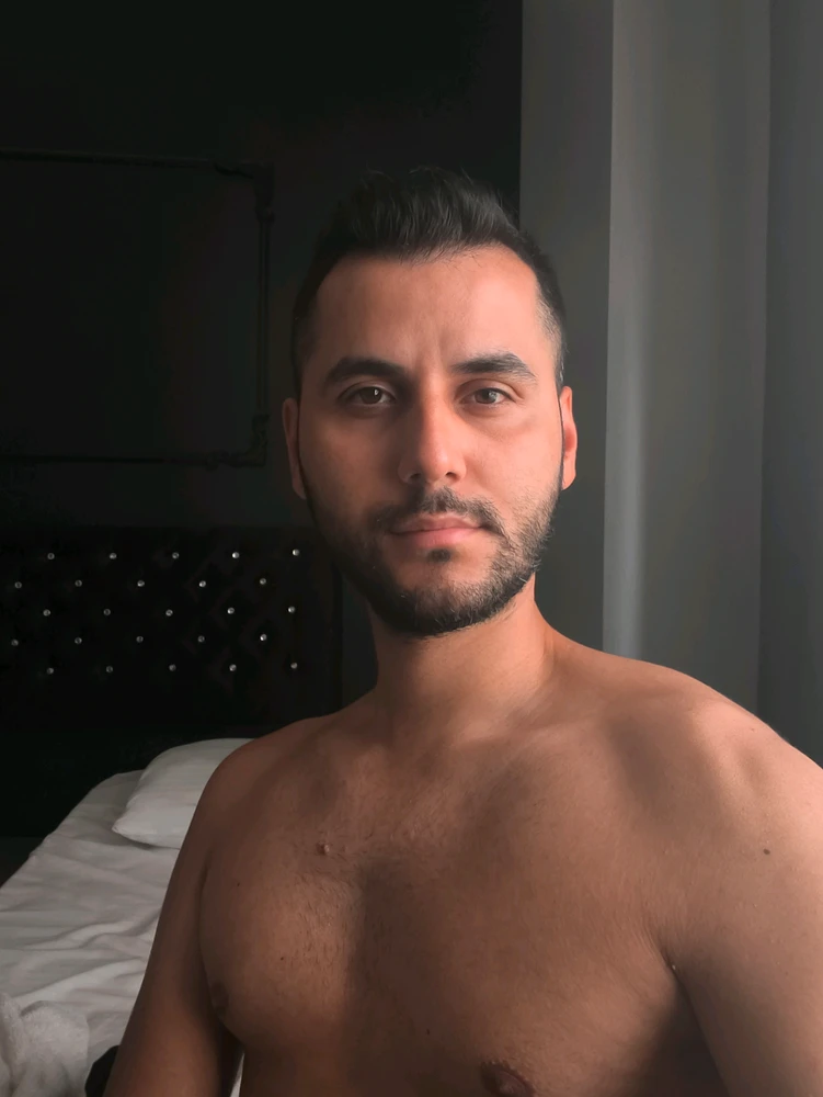 GIF pujat per ufuk paksoy