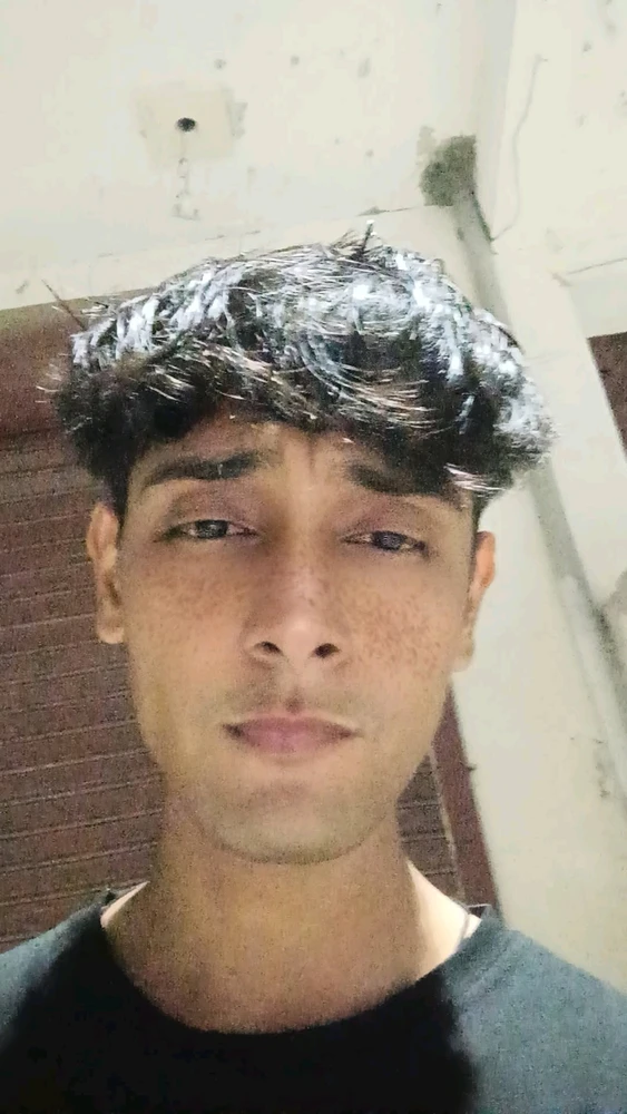 GIF gi-upload ni Mayank Rawat
