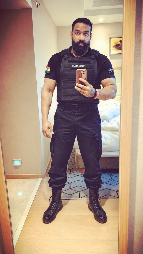 GIF загружаны commando harry