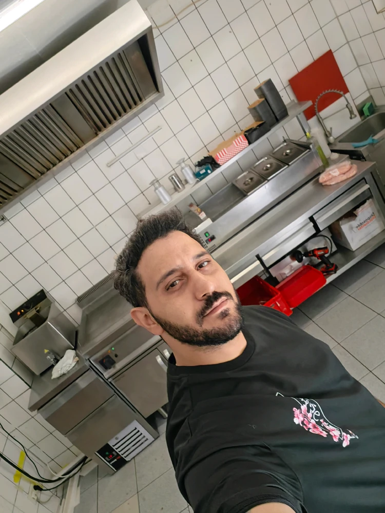 GIF įkėlė Abo Seem