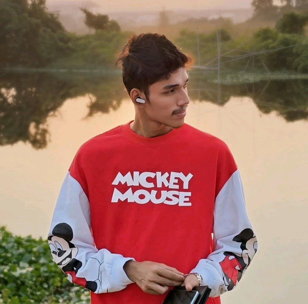 Jin દ્વારા અપલોડ કરેલ GIF