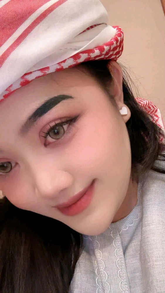 GIF gi-upload ni Dwi putri