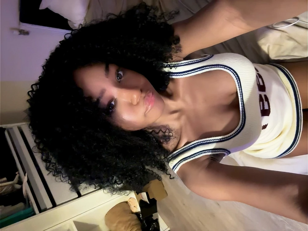 Tayla tomonidan yuklangan GIF