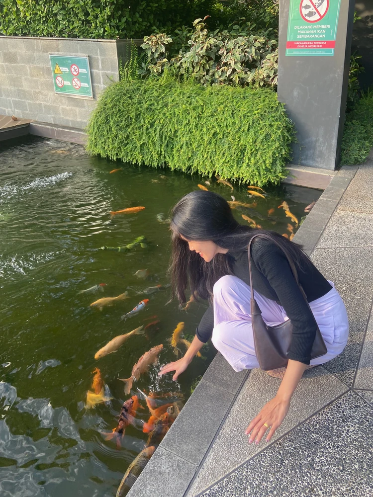 GIF uploaded by Yana