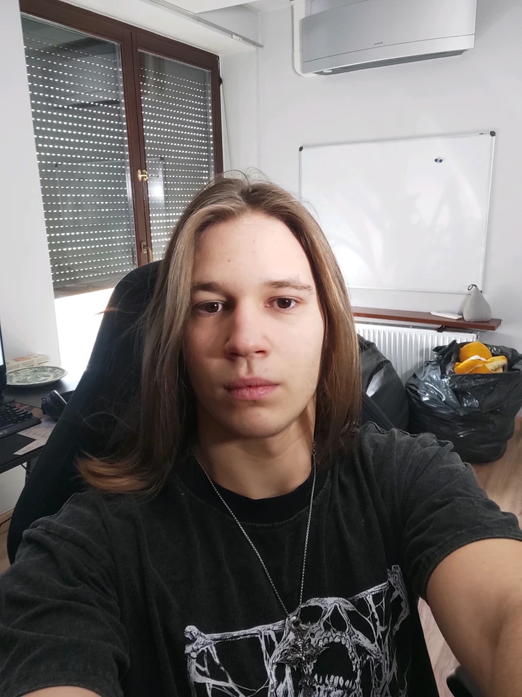 GIF Jan tarapyndan ýüklenen