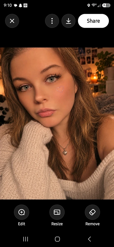 GIF uploaded by Hana
