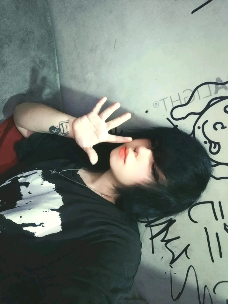 GIF uploaded by Lin Okomura