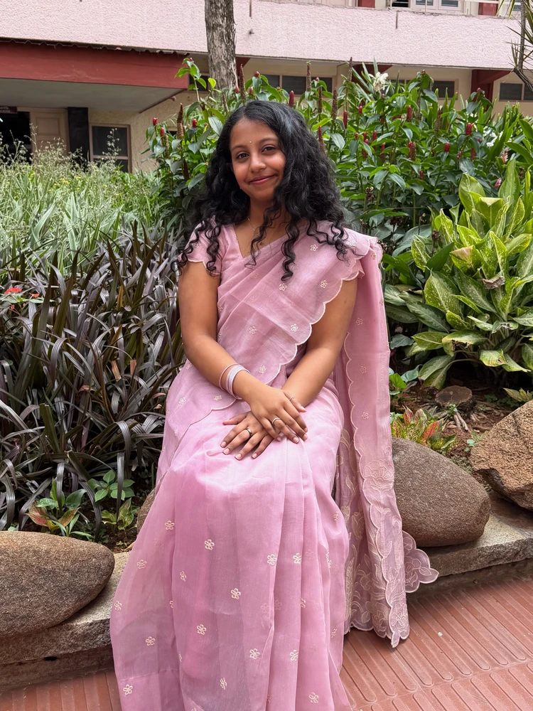 IGIF ilayishwe ngu-Ankitha