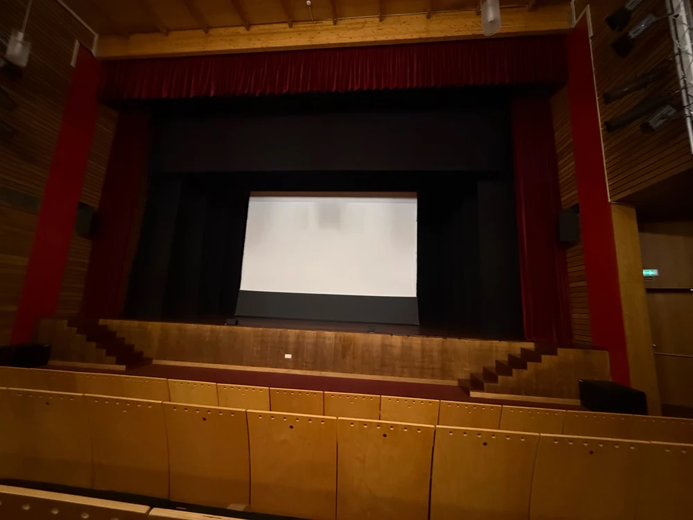 GIF otpremio/la André