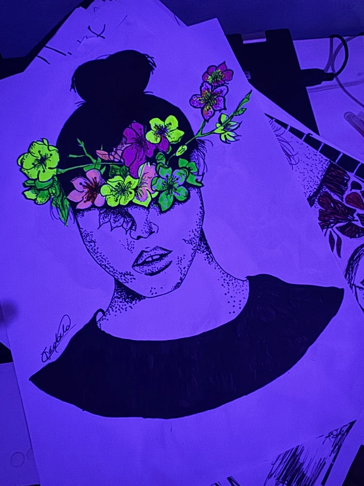 GIF жүктеген Isa Walker 👽