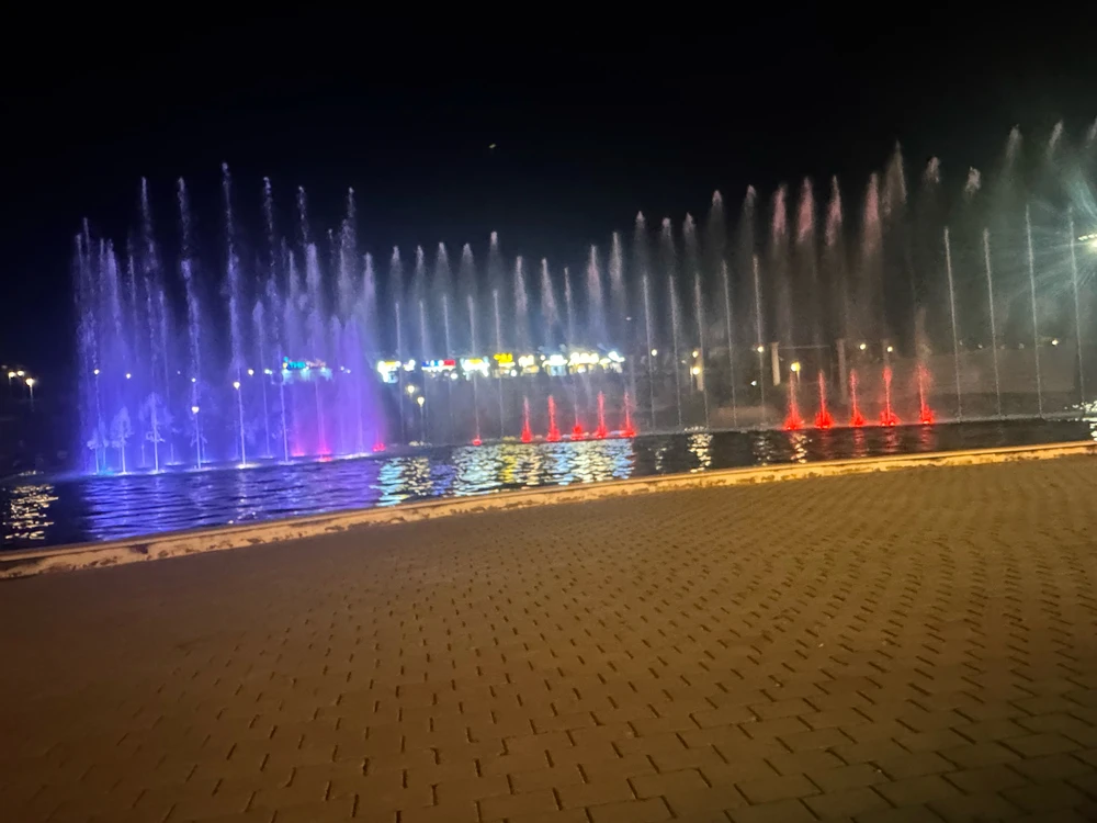 Abi پاران اپ لوڊ ٿيل GIF