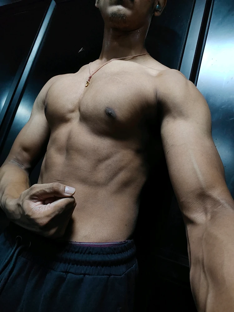 Ravi يۈكلىگەن GIF