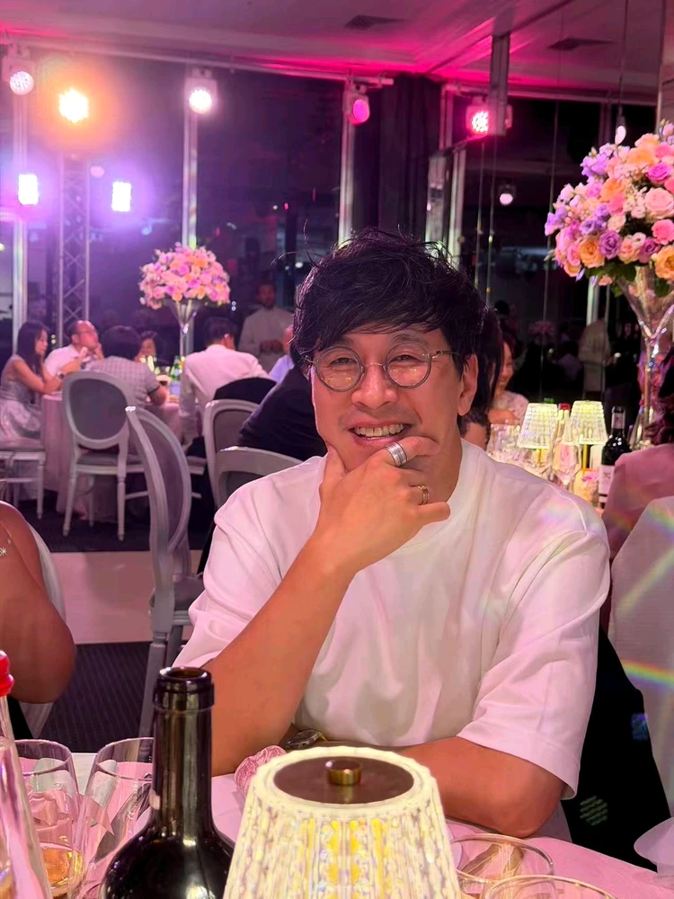 GIF uploaded by Meng