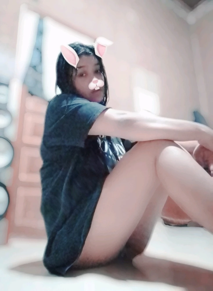 GIF uploaded by Camelia