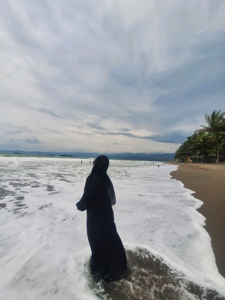 GIF uploaded by Nisa