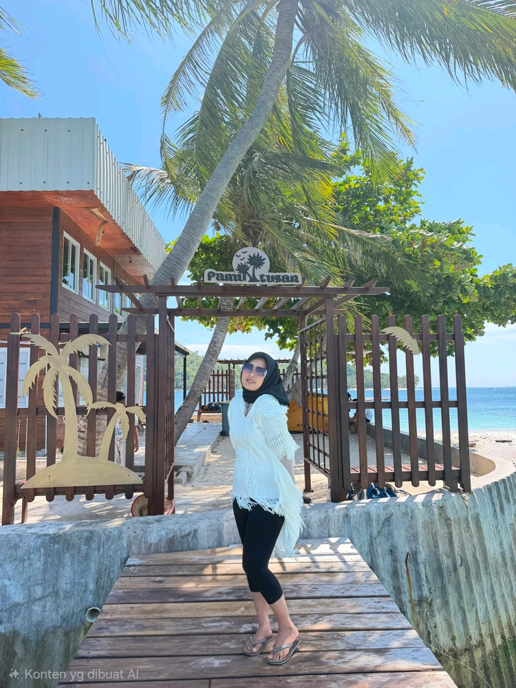GIF uploaded by Yana