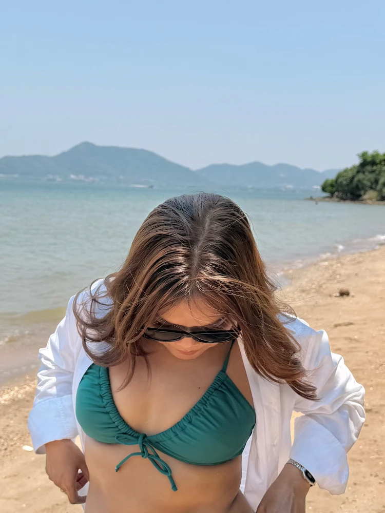 Molly پاران اپ لوڊ ٿيل GIF