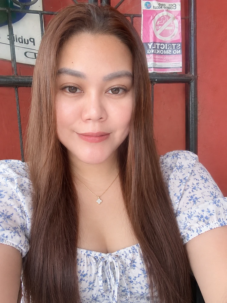 GIF uploaded by Junnelyn