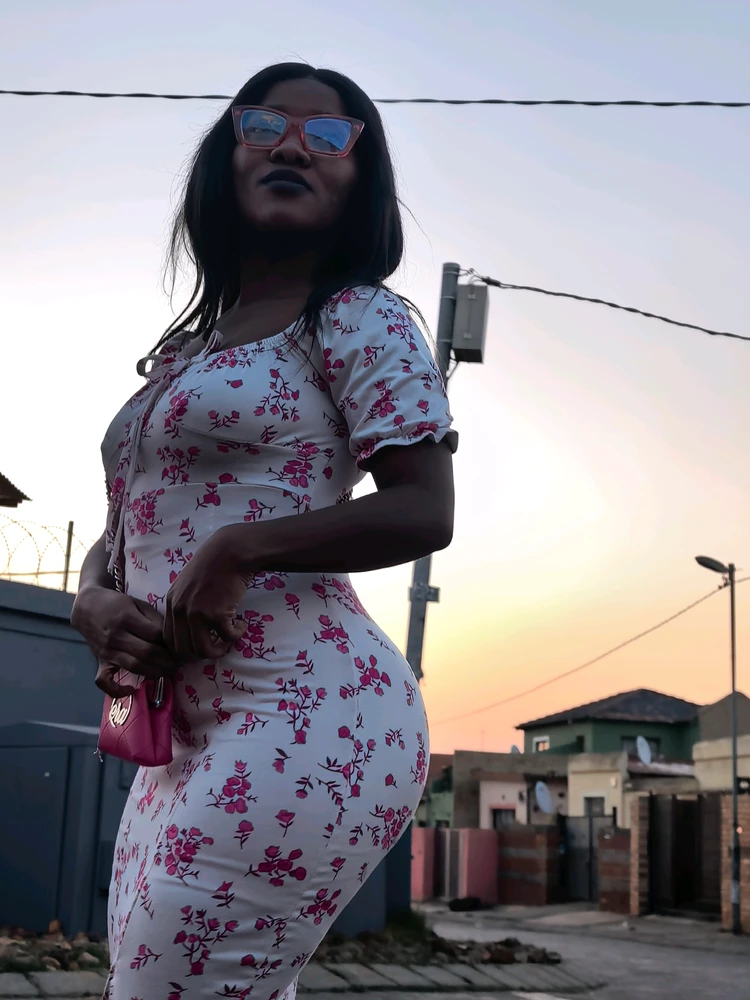 GIF uploaded by Thobile