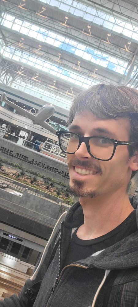 Chandler 上傳的 GIF