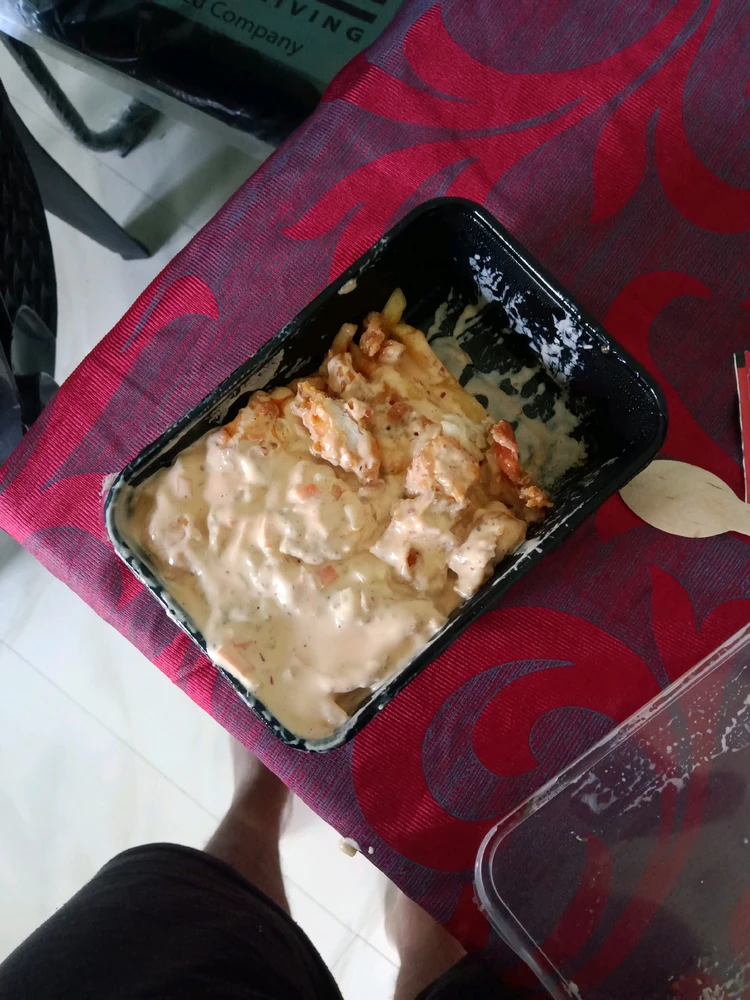 GIF eropgeluede vum Anirudh D Pradeep