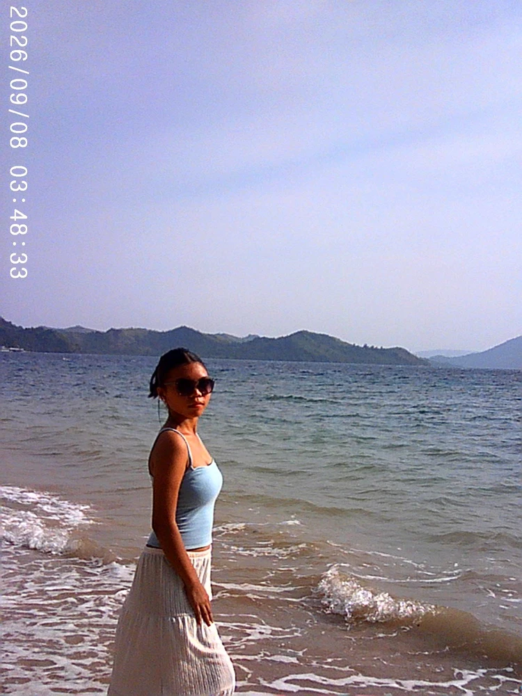 GIF uploaded by Ashlyn