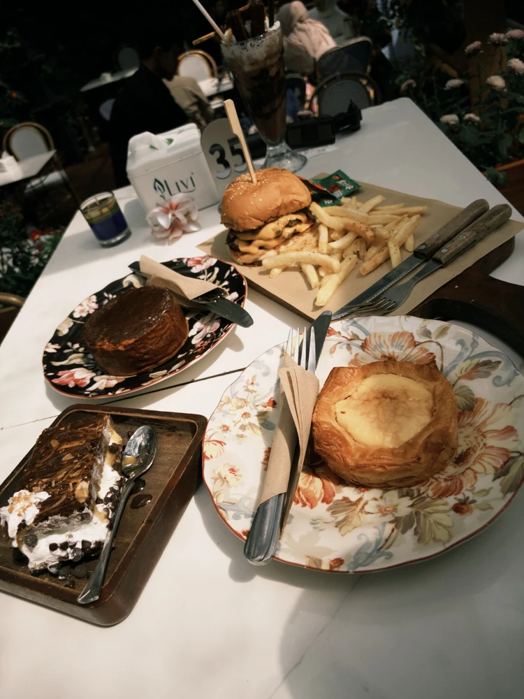 GIF uploaded by Tatak