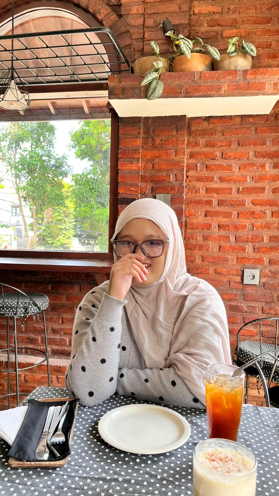 GIF diunggah ku shaki