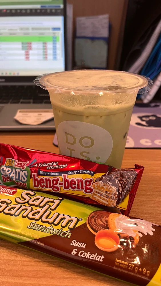 GIF diunggah oleh Ella