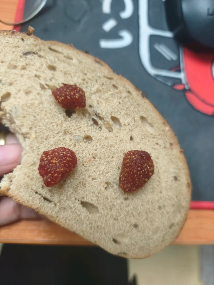 GIF e kentsoeng ke Kan Unique(⁠ ⁠ꈍ⁠ᴗ⁠ꈍ⁠)カンイヤー