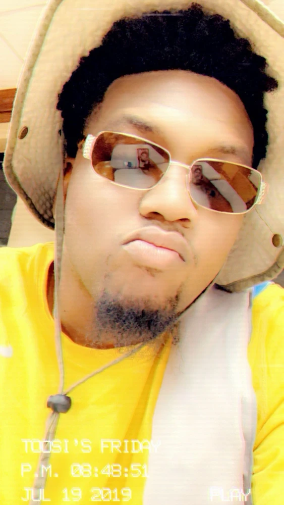 Toosie විසින් GIF එක upload කරන ලදී