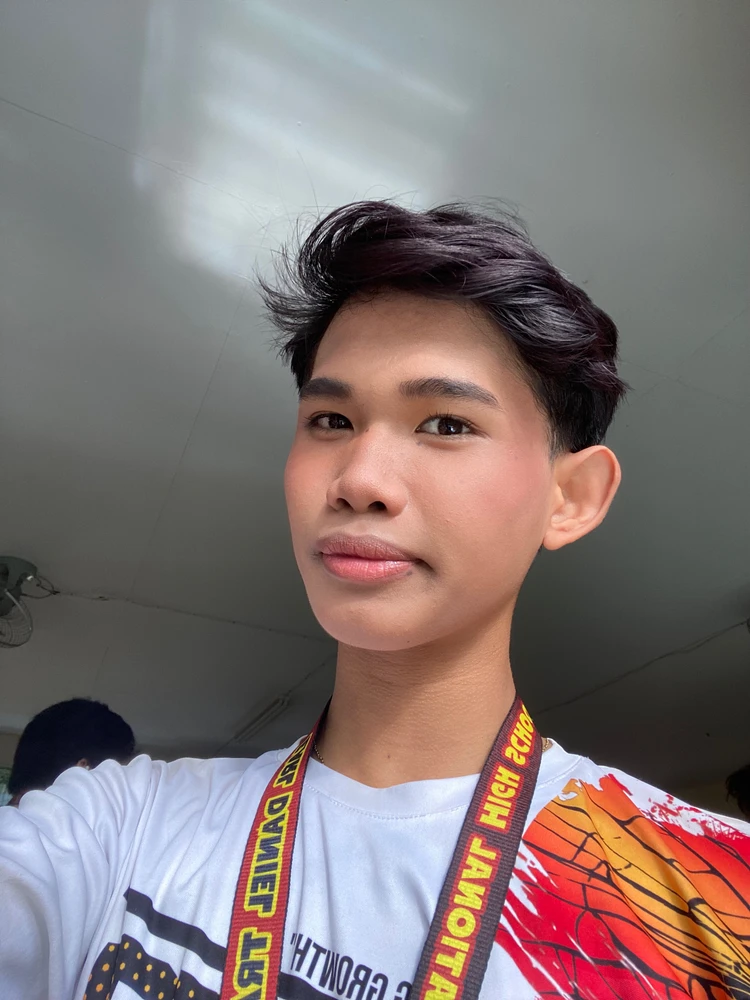 Earl latasi kuvan