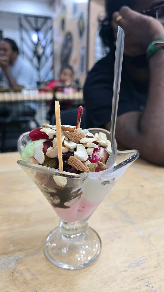 GIF-tiedoston lisäsi Abhishek
