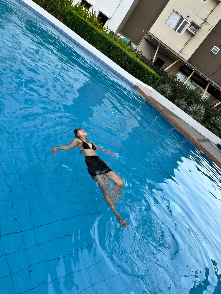 GIF uploaded by Richanyl