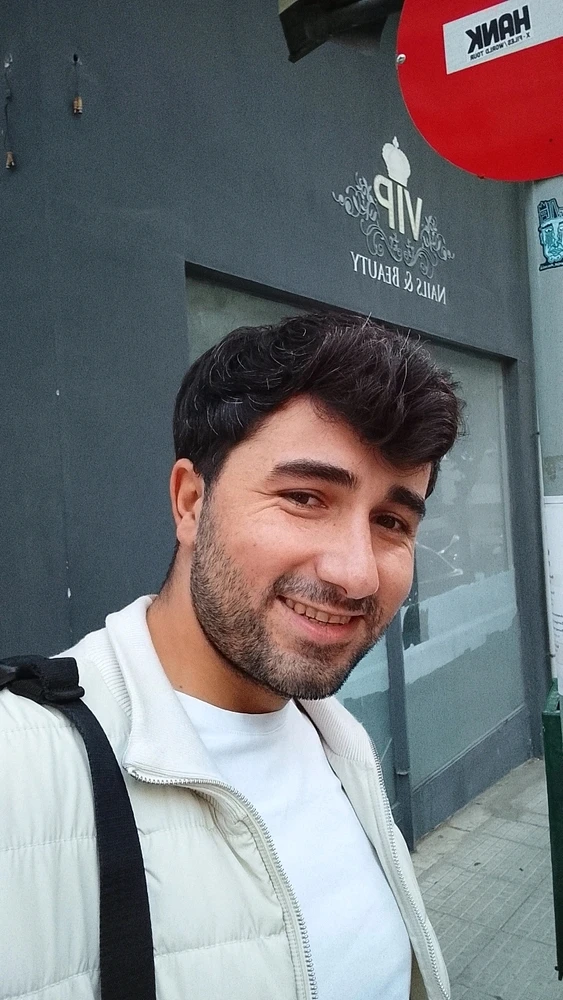 GIF uploaded by Şirin