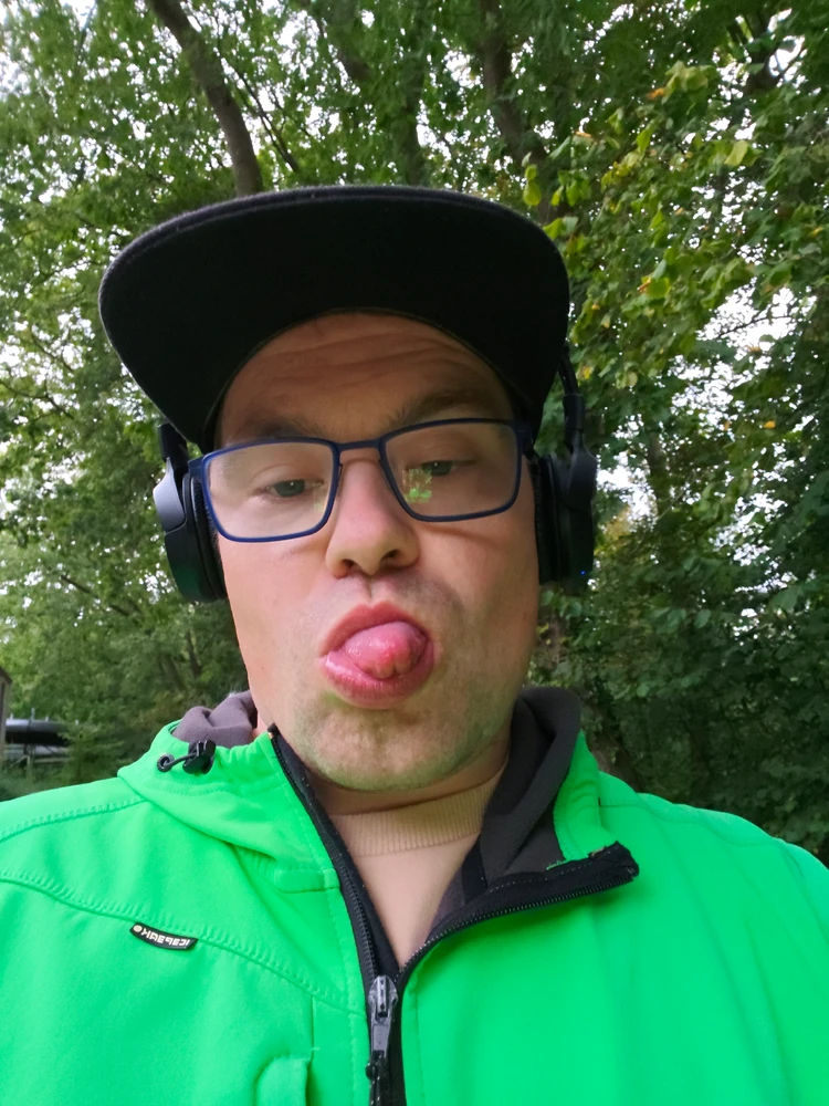 GIF eropgeluede vum Pascal van Donderen