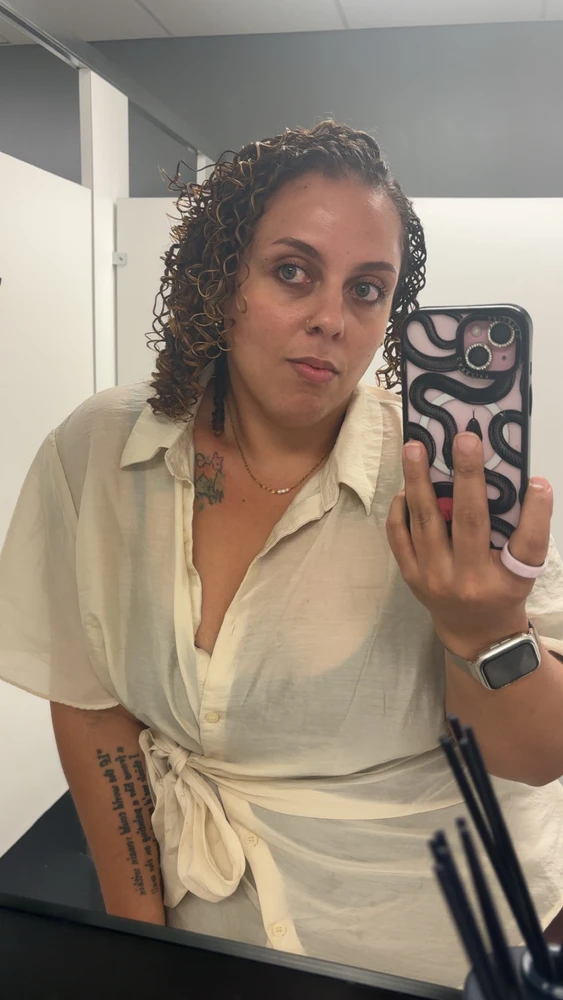 GIF Nicolette te mete