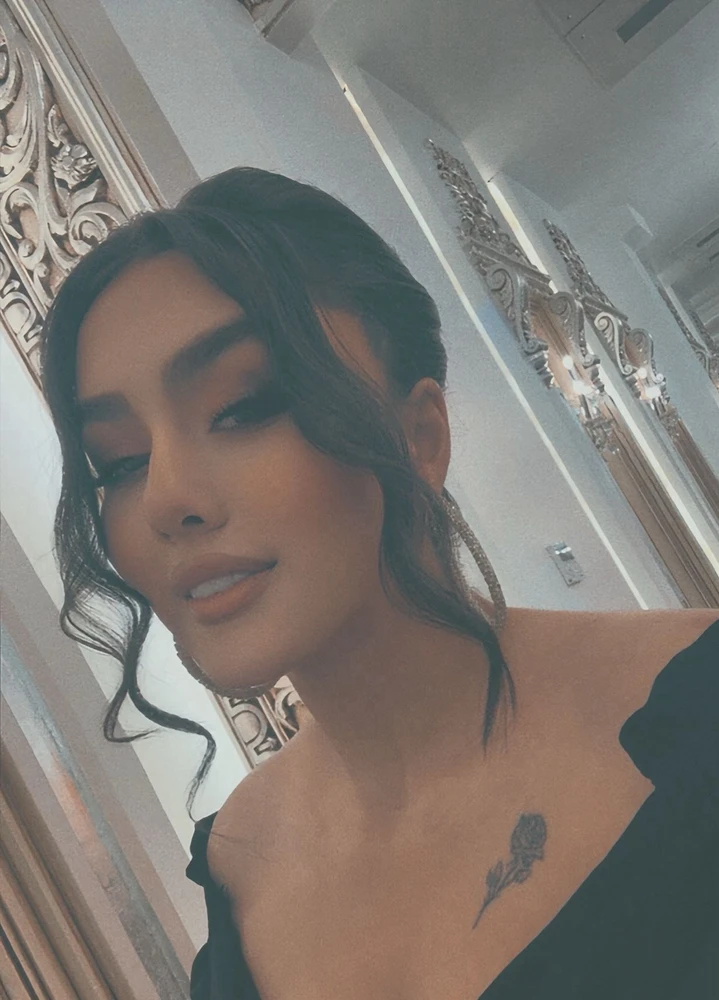 GIF Anahita te mete