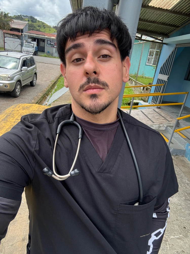 GIF הועלה על ידי Luis