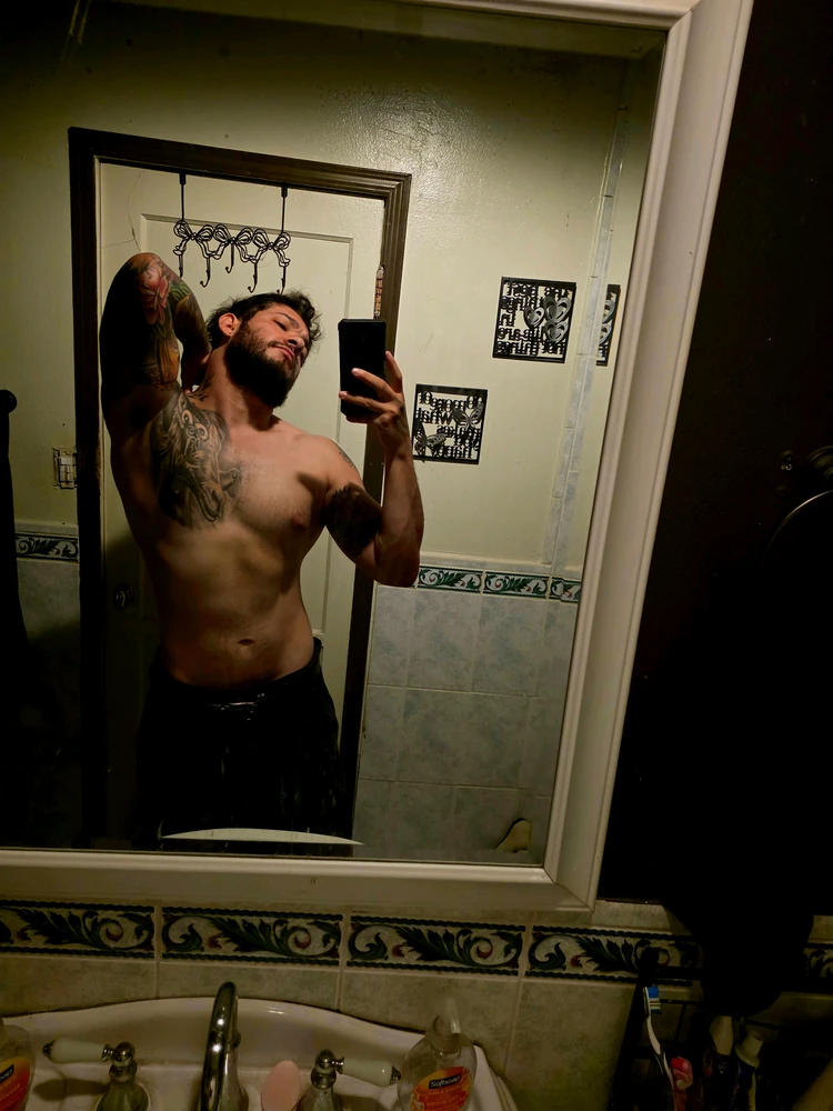 GIF uploaded by Anthony Cintron