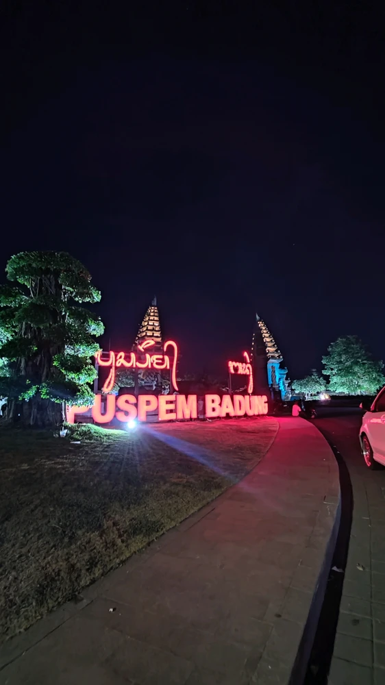 GIF uploaded by Adi
