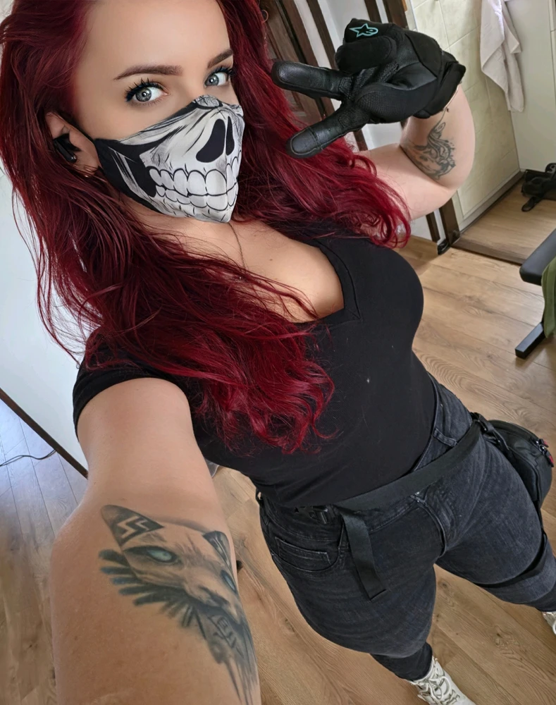 GIF อัปโหลดโดย Moni