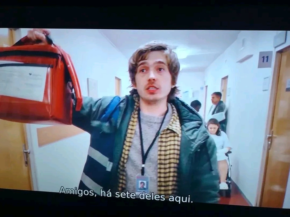 GIF eropgeluede vum Carla