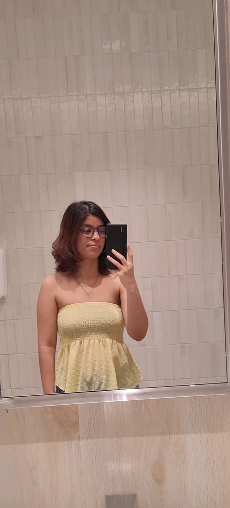 GIF eropgeluede vum Nicole