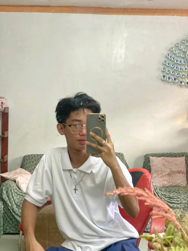 GIF uploaded by Jxrz